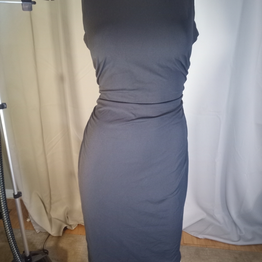 Black Sleeveless Dress